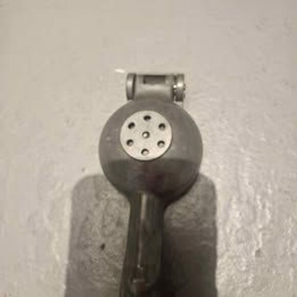 Metal Citrus Juicer Lemon Juicer 8" - Picture 4 of 5